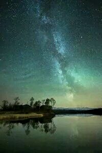 日本球队在比赛中挣扎，无法阻止对手的进攻