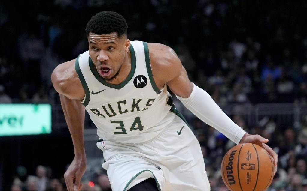 米乐体育m6官网-NBA全明星投票：伦纳德领先字母哥